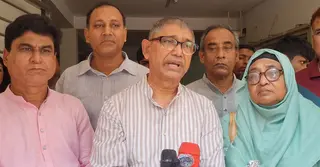 বিচ্ছিন্ন ঘটনা নিয়ন্ত্রণে সরকারকে কঠোর হতে হবে: আযম খান